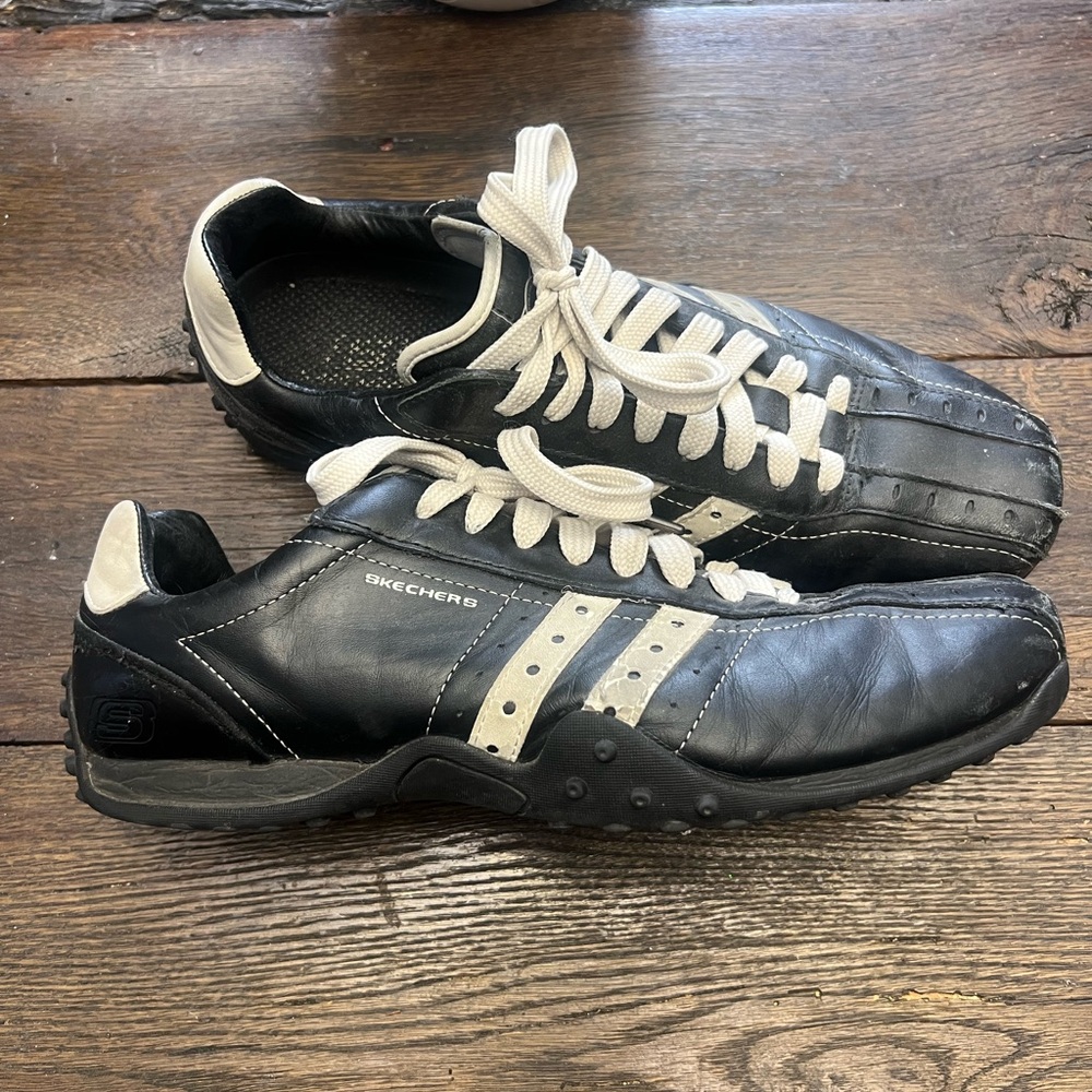 Skechers casual shoes
Black
Men’s size 13
